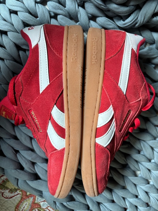 Reebok Shoes - Suede Reebok Forte Loungers
